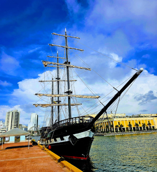 Atardecer en Barco Pirata